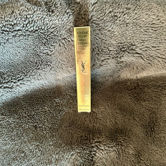 NWT YSL Touche Eclat High Cover Concealer in 0.5 Vanilla 2.5ml - Picture 3 of 3